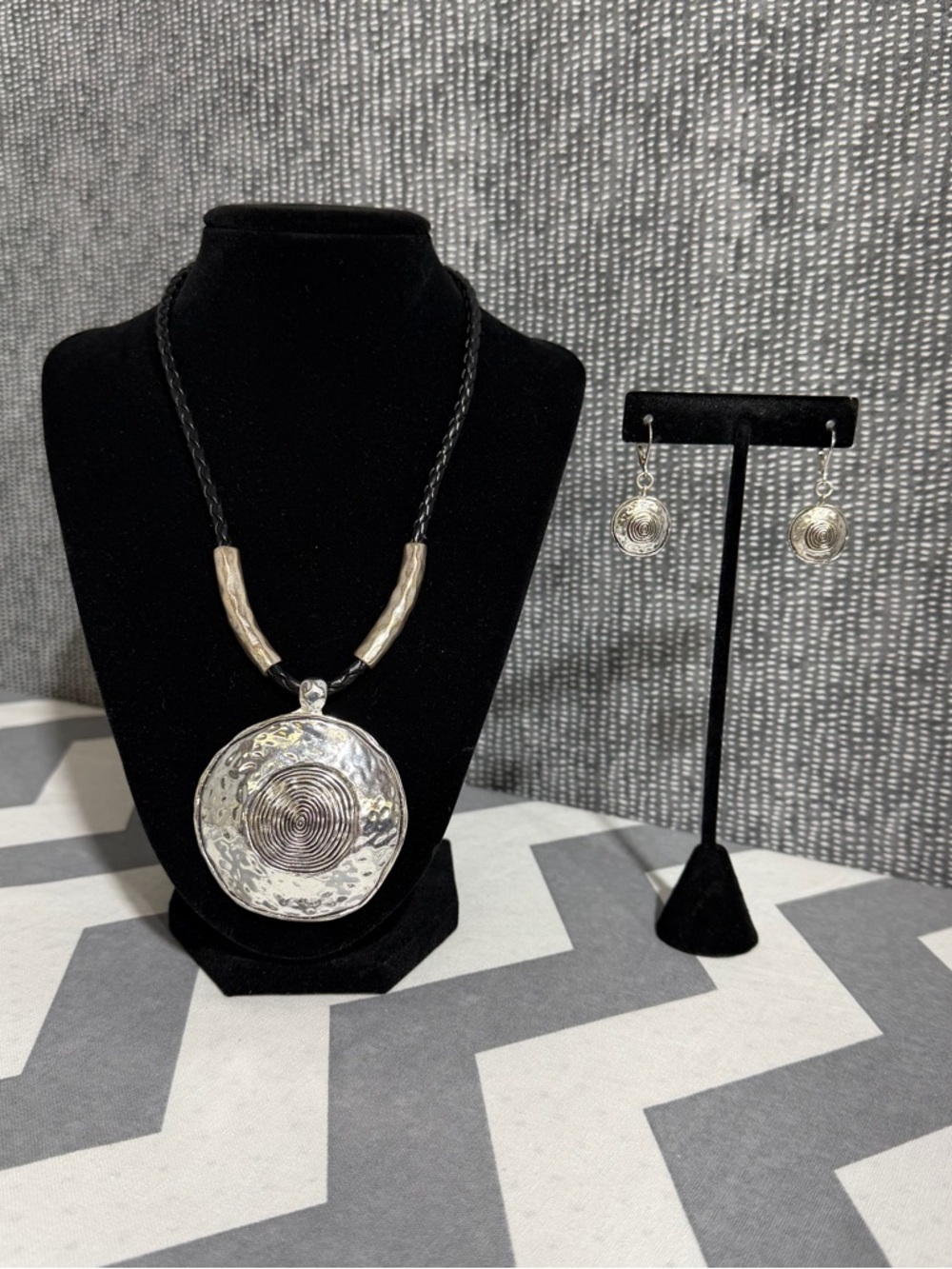 Hammered Pendant Set